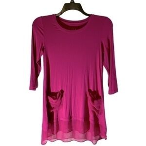 LOGO by Lori Goldstein Rayon Spandex Pink Fushia Top w/ Chiffon Ruffle Sz-XS EUC